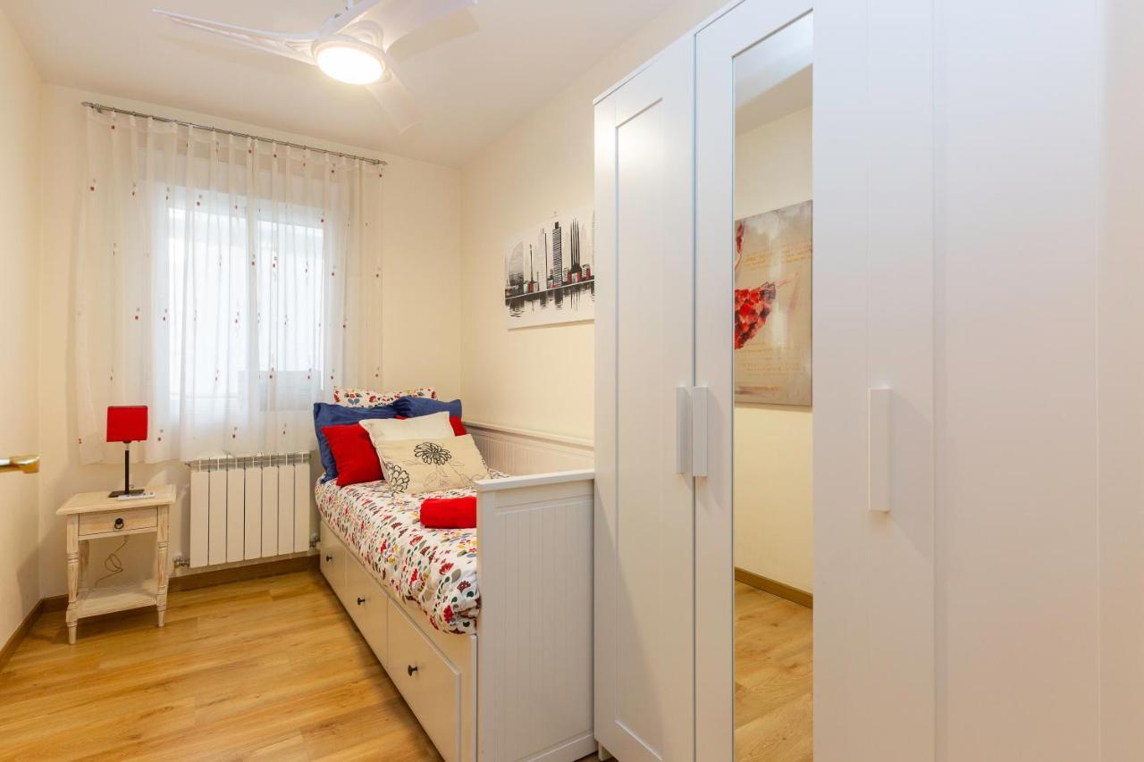 شقة مدريد  في Apartamento Puente De Segovia المظهر الخارجي الصورة